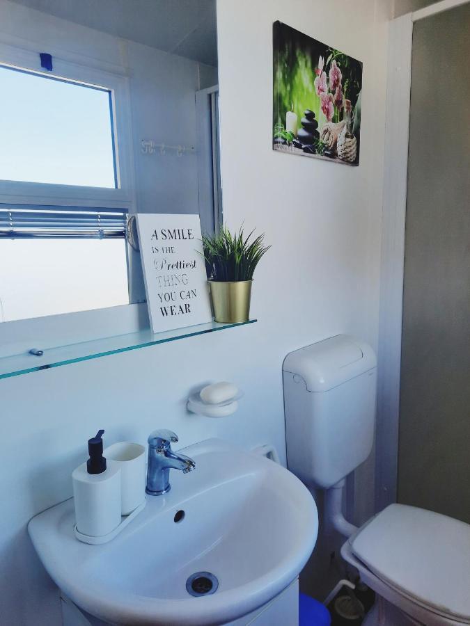 Mobile Home Fantasea Нови Винодолски Екстериор снимка